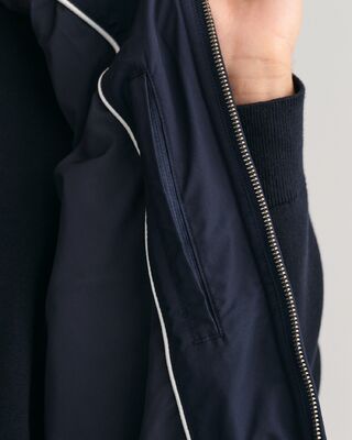 Gant tummansininen tikkiliivi