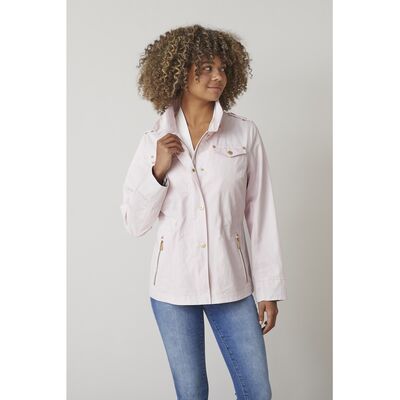 Junge vaaleanroosa kevättakki