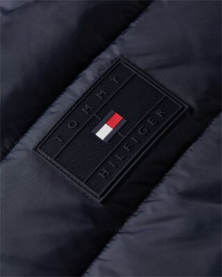 Tommy Hilfiger musta talvitakki