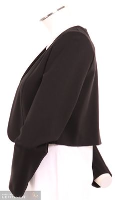 Modelian joustava musta bolero, pitkällä hihalla