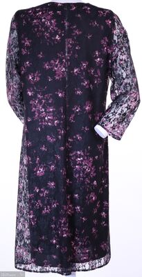 Shenina kotimainen kuviollinen pitsimekko