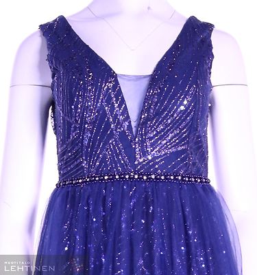 Tummansininen pitkä tyllihelmainen juhlamekko