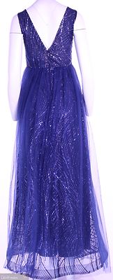 Tummansininen pitkä tyllihelmainen juhlamekko