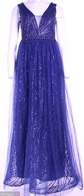 Tummansininen pitkä tyllihelmainen juhlamekko