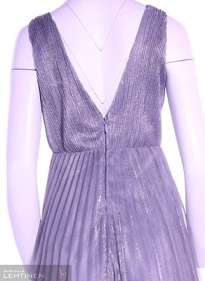 Hopean harmaa pitkä juhlamekko, kaunis pliseerattu kevyt materiaali