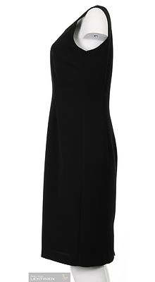 Modelian kotimainen musta polvimittainen juhlamekko