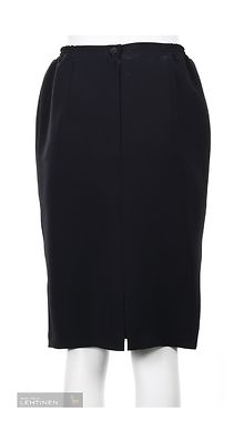 Modelia kapea polvimittainen hame