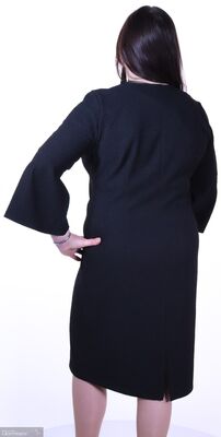 Shenina joustava musta kotelomekko