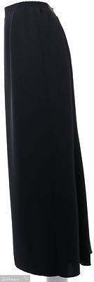 Modelian pitkä kapea hame, vyötäröllä kuminauha