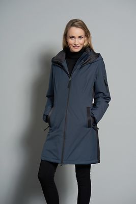 Junge talvitakki teipatut saumat