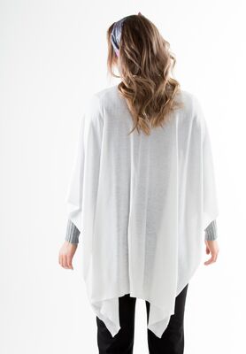 Lasessor Siri musta neuleponcho