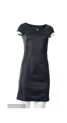 Muotitorpan kotimainen tummansininen nahkajäljitelmä mekko