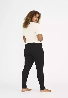 Laurie Serene Slim Fit mustat housut