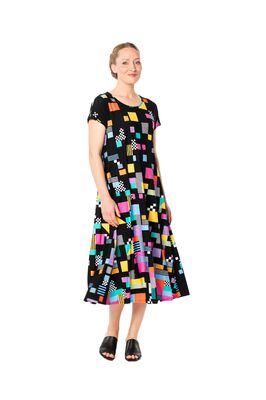 Aino kotimainen värikäs trikoomekko