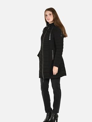 Etage musta polvimittainen toppatakki