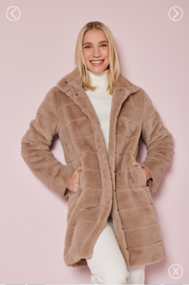 Blue Flame beigen sävyinen tekoturkki