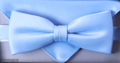 Matex vaaleansininen rusetti ja taskuliina