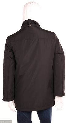 Stones musta takki tikkivuorella