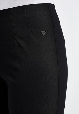 Laurie Regular mallin mustat housut korkealla kuminauha vyötäröllä