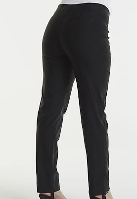 Laurien mustat regular mallin housut pidennetyllä lahkeella