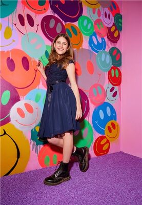 Swing tummansininen juhlamekko