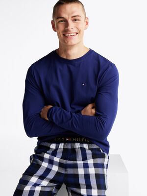 Tommy Hilfiger sininen kolmeosainen pyjama lahjapakkauksessa