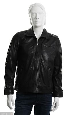 Saki musta nahkapusakka