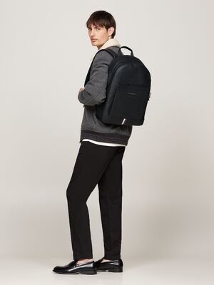 Tommy Hilfiger musta nahkajäljitelmä reppu