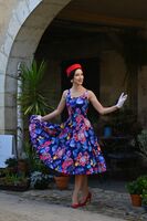 Hearts & Roses värikäs kukkakuosinen kellohelmamekko