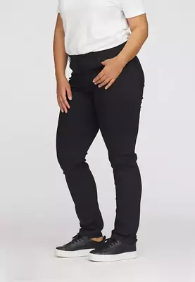 Laurie charlotte regular mustat farkut pidennetyllä lahkeella