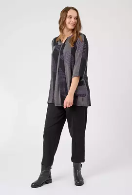 Pont neuf musta harmaa tunika lilansävyisillä yksityiskohdilla