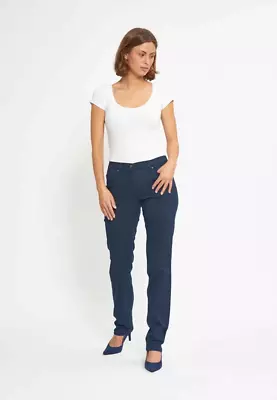 Laurie charlotte regular tummansiniset farkut pidennetyllä lahkeella