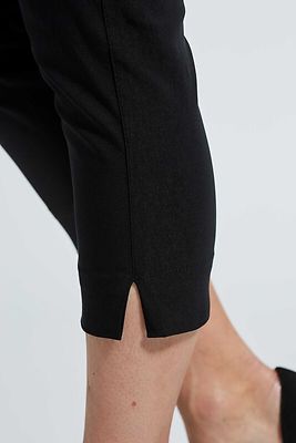 Laurien mustat regular mallin capri housut kuminauha vyötäröllä