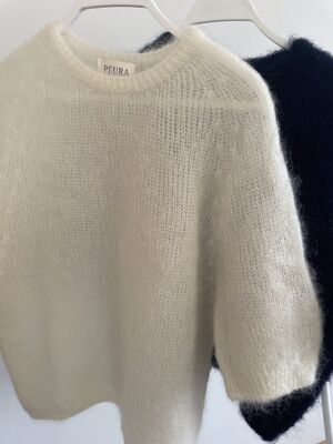 Peura collection luonnonvalkoinen Aino mohairneulepusero