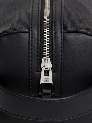 Tommy Hilfiger musta toilettilaukku