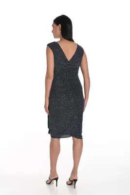 Frank Lyman kimaltava hihaton kotelomekko