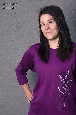 Pikkupuoti kanervan sävyinen trikoo pusero