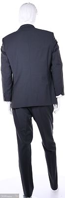 Turo tummanharmaa raidallinen puku