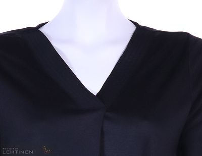 Signaturen lyhtythihainen pusero laskeutuvasta viskoosista