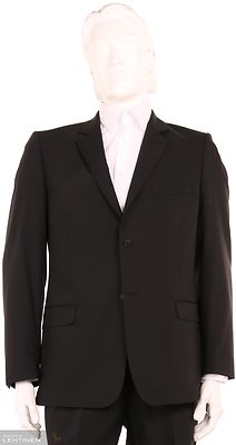 Buzo klassinen musta irtotakki tummalle puvulle