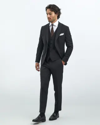 Turo musta athlete fit irtotakki urheilulliselle miehelle