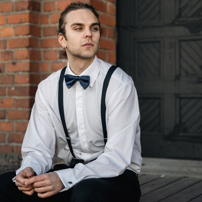 Veniz tummansiniset henkselit