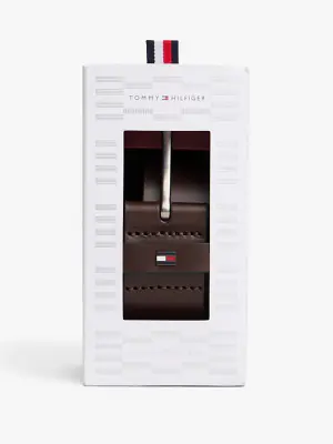 Tommy Hilfigerin ruskea nahkavyö lahjalaatikossa
