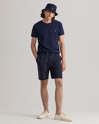 GANT tummansiniset shortsit