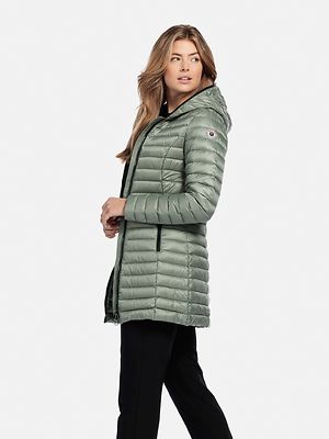 Reset untuvatakki jaden värinen