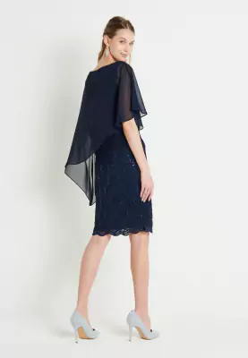 Swing tummansininen juhlamekko poncholla