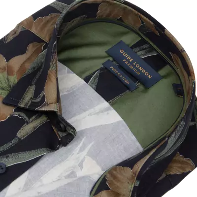 Guide London vihreäkuvioinen kauluspaita