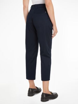 Tommy Hilfiger tummansiniset chinot lyhyemmällä lahkeella