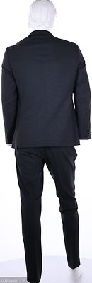 Turo tummanharmaan kapealinjainen tummapuku