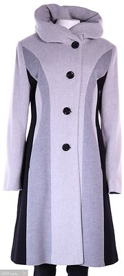 Eric Fendin hupullinen tyylikäs villakangastakki, jossa hieman kellotettu helma